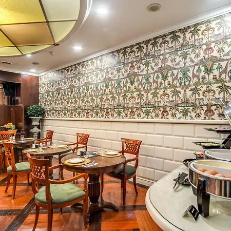 The Britannia 4* Rome