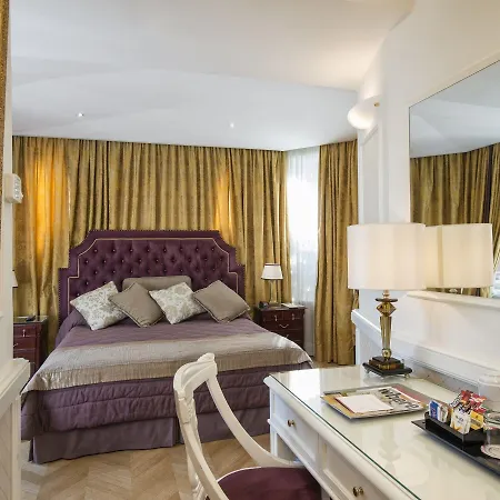 The Britannia Hotel