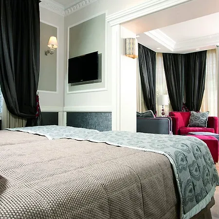 The Britannia 4* Rome