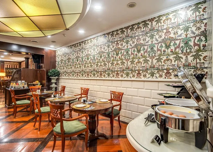 The Britannia 4* Rom